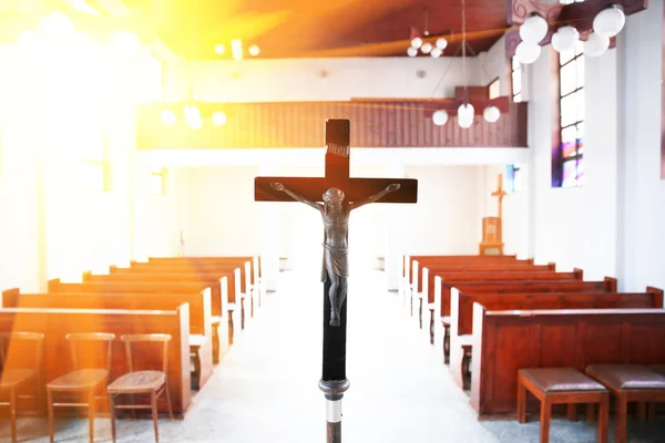 Una Cruz Capilla Del Cementerio Con Luz Del Cielo —  Fotos de Stock