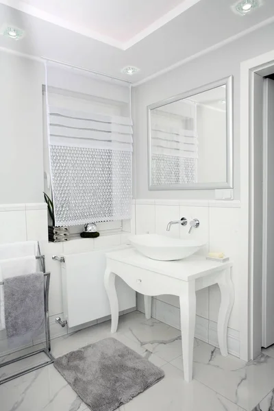 Bathroom Has Modern Style Marble Tiles — Stock Photo, Image