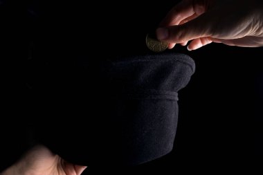 para kavramı için yalvarıyorum. siyah arka plan üzerine dilenci