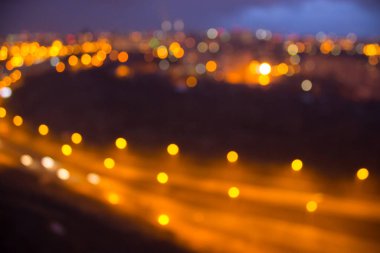 bulanık yol geceleri. yukarıdan görüntülemek