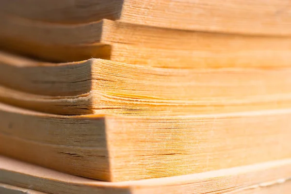 eski kitap sayfaları makro bir arka plan olarak