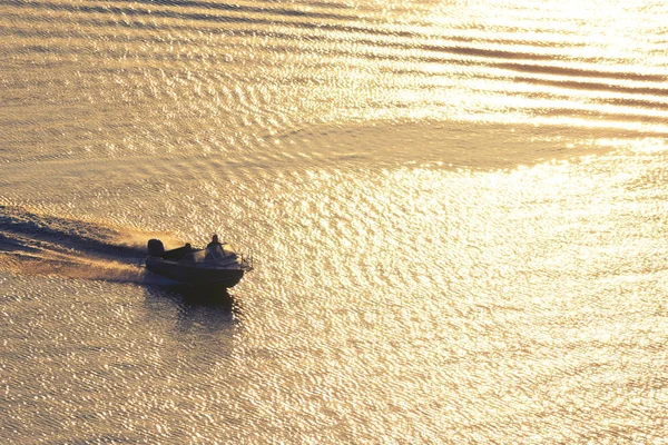 Small Boat River Sunset Light — Stock Photo, Image