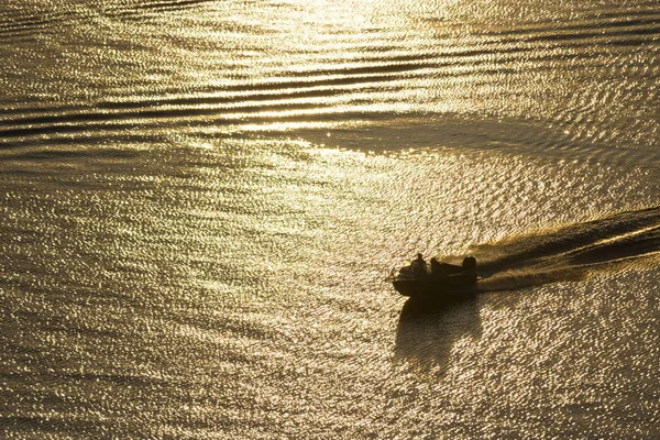 Small Boat River Sunset Light — Stock Photo, Image