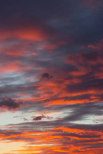 Bellissime Nuvole Rosa Drammatiche Tramonto Sfondo — Foto Stock