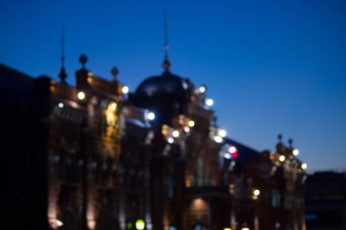 Işıklı eski geceleri bina