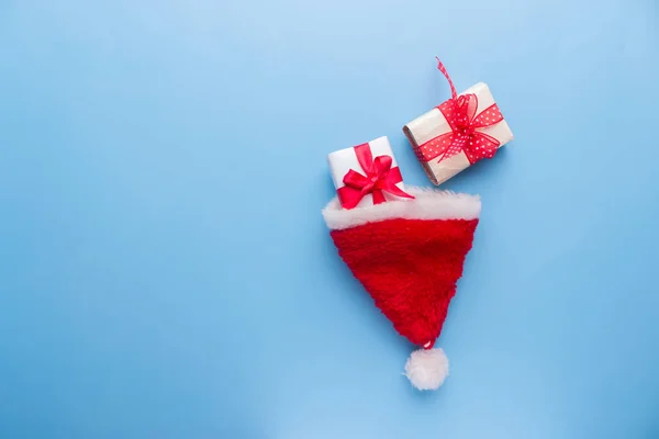 Cajas Con Regalos Navidad Sombrero Santa — Foto de Stock