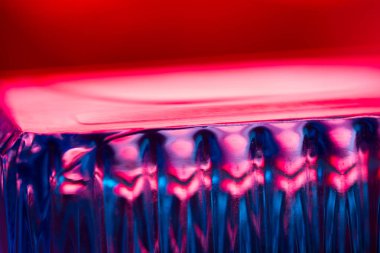 neon ışık arka plan. mavi ve kırmızı