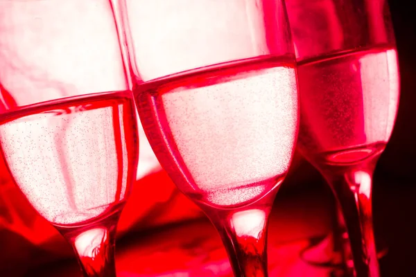 birçok gözlük neon ışık. parti konsept