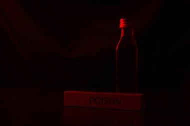 Şişe zehir neon ışık karteli. kopya alanı