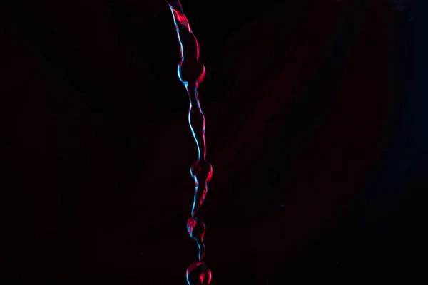 Czerwone Niebieskie Neonowe Tło Przepływu Wody Rozkojarzony — Zdjęcie stockowe