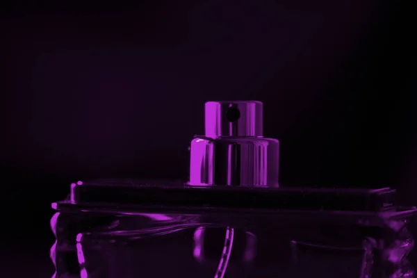 Parfume Bottle Table Dark Background — Stock Photo, Image