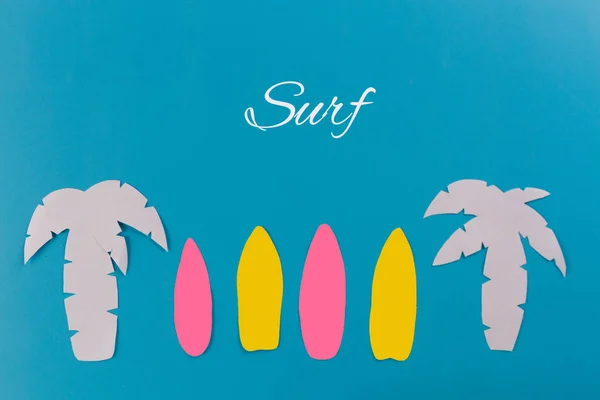 Kavram Görüntü Sörf Tahtaları Palmiye Ağaçları Sörf Kağıt Kesiği — Stok fotoğraf