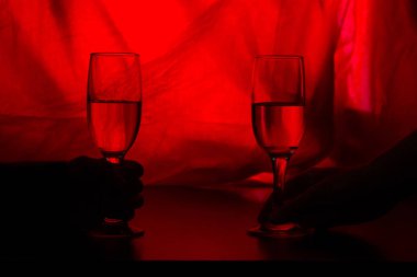 Düğün ya da Sevgililer şampanya ile kutluyoruz