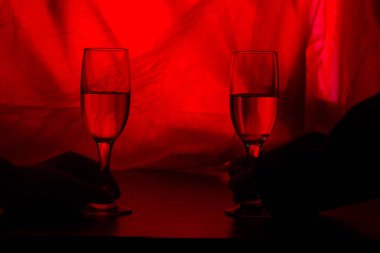 Düğün ya da Sevgililer şampanya ile kutluyoruz