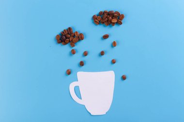 Kahve çekirdekleri yağmurlu bulut şeklinde