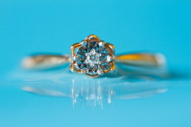 Pırlanta altın yüzük