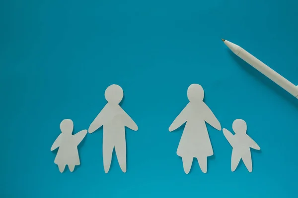 Paper family couple with childrent — Stock Photo, Image