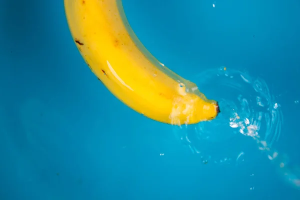 Banan jako metafora penisa — Zdjęcie stockowe