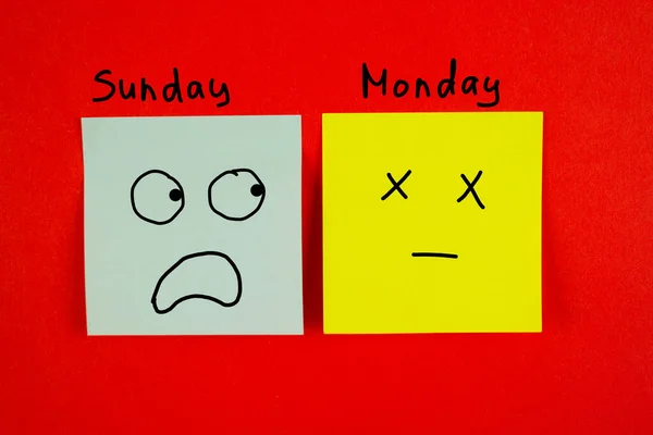 Воскресенье глядя на понедельник — стоковое фото
