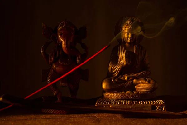 Buddha Und Ganesha Figuren Crossreligion Konzept — Stockfoto