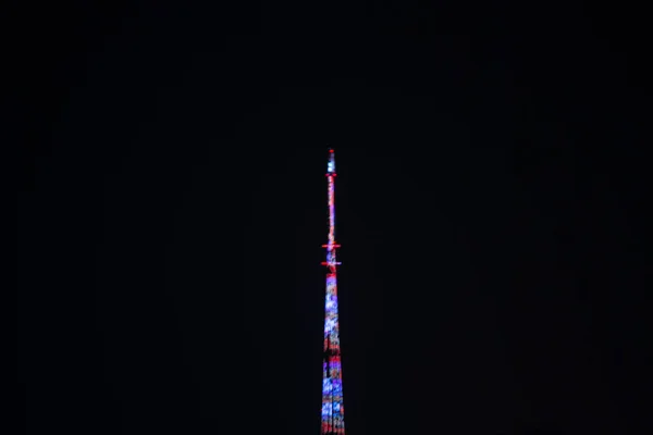 Iluminado Torre Con Espacio Copia — Foto de Stock
