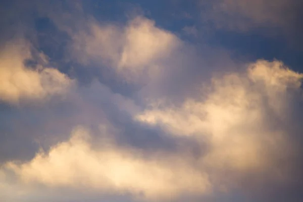 嵐の雲の背景 劇的な空 — ストック写真