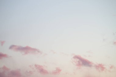 Güzel bulutlu arka plan. Gün batımı ya da gün doğumu