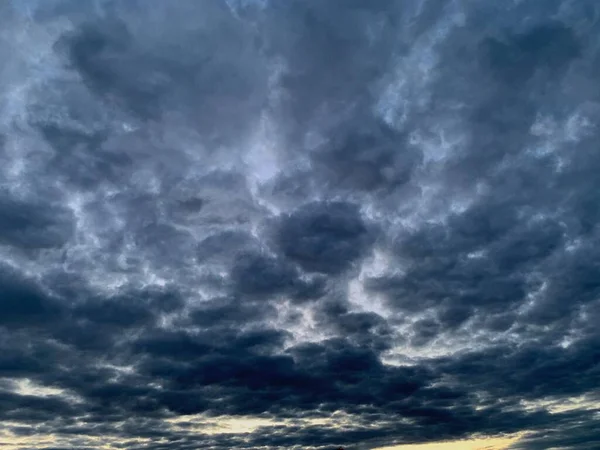 Cloudscape Hintergrundbild Mit Dunklen Wolken — Stockfoto