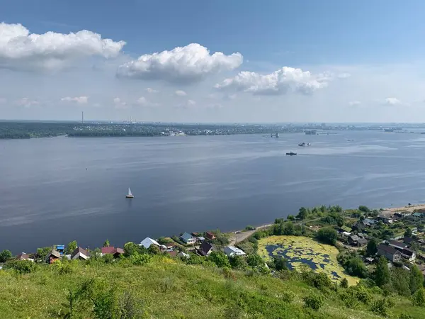 Byn Kullen Vid Floden — Stockfoto