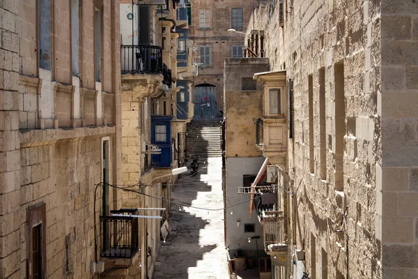 Valletta Malta Daki Tarihi Sokaklardan Birinin Görüntüsü — Stok fotoğraf