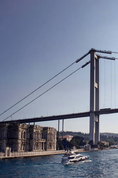 Stanbul Lüks Yat Boğaz Köprüsü Tarihi Konak Manzarası — Stok fotoğraf