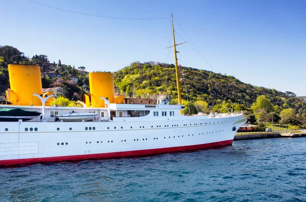 Türkiye Cumhuriyeti 'nin kurucusunun İstanbul' da kullandığı meşhur Savarona yatı