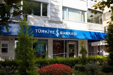 Türkiye 'de özel bir bankanın şube görüntüsü. Görüntü, İstanbul 'un Asya yakasında yer alan Kadıköy' ün Bağdat Bulvarı 'nda çekildi..