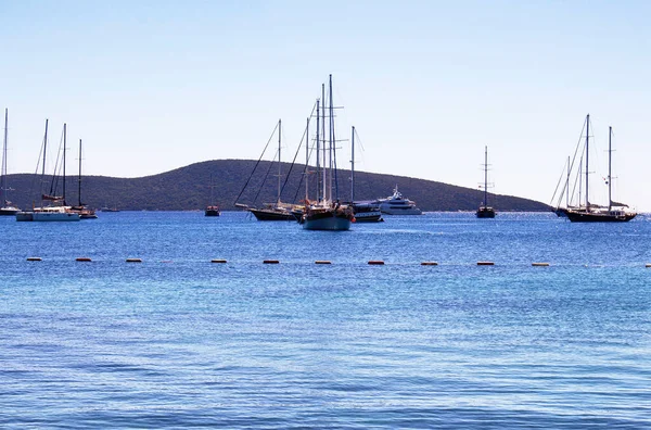 Veleros Yates Frente Centro Ciudad Bodrum Día Verano Soleado — Foto de Stock