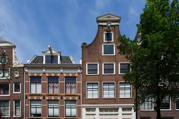 Άποψη Των Ιστορικών Παραδοσιακών Και Τυπικών Κτιρίων Που Παρουσιάζουν Ολλανδικό — Φωτογραφία Αρχείου