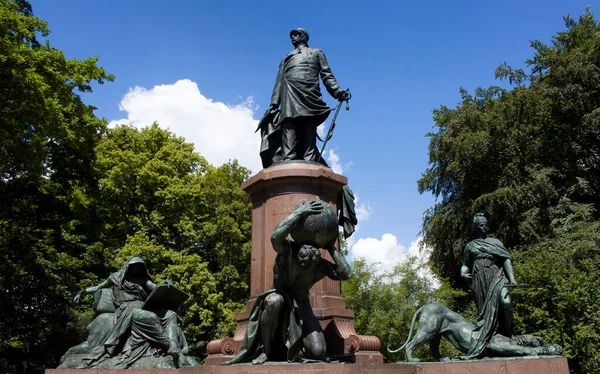 Статуя Отто Фон Бисмарка Тиргартене Берлине Консервативным Прусским Государственным Деятелем — стоковое фото
