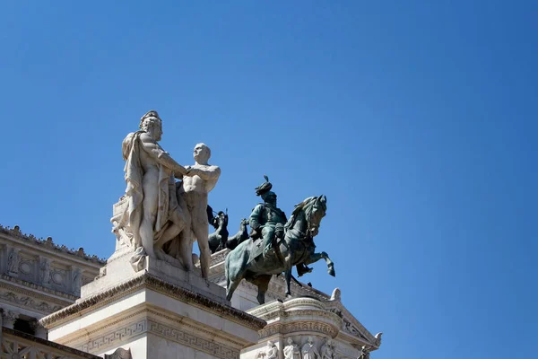 Statue Victor Emanuel Piazza Venezia Roma – stockfoto