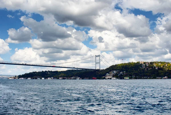 Fsm Fatih Sultan Mehmet Puente Bajo Nubes Dramáticas Otoño Estrecho — Foto de Stock