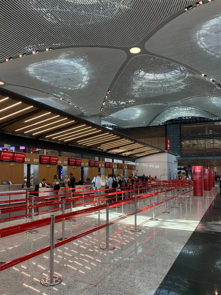 Vista Las Personas Zona Check Las Aerolíneas Turcas Nuevo Aeropuerto —  Fotos de Stock