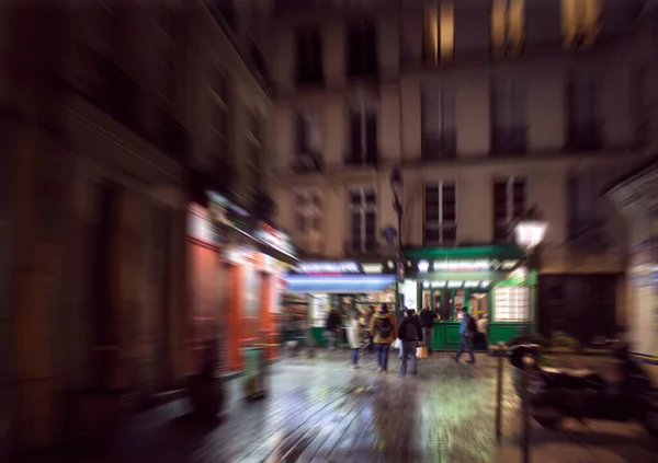 Imagem Desfocada Pessoas Andando Rua Noite Bairro Judeu Paris — Fotografia de Stock