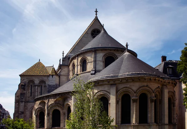 Pohled Tradiční Historickou Budovu Paříži Zobrazující Pařížský Francouzský Architektonický Styl — Stock fotografie
