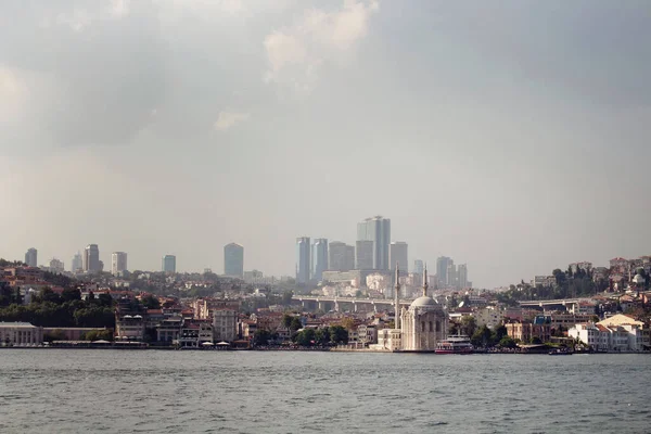 Blick Auf Die Alte Historische Ortakoy Moschee Bosporus Und Auf — Stockfoto