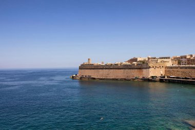 Valletta / Malta 'daki St Elmo Kalesi manzarası. 