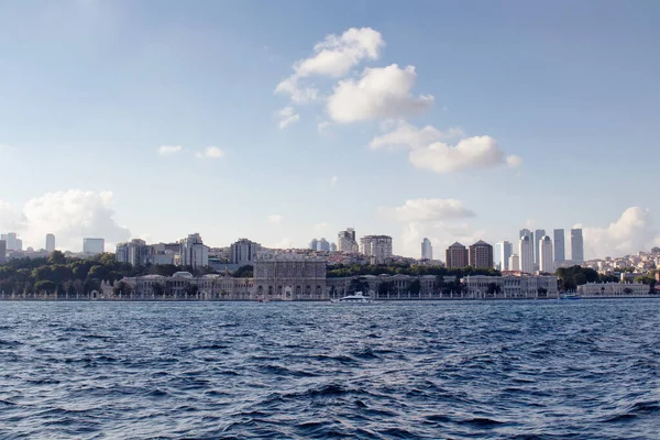 Blick Auf Gebäude Auf Der Europäischen Seite Von Istanbul Und — Stockfoto