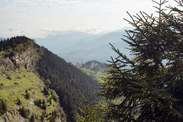 Vue Village Haut Plateau Des Montagnes Forêt Créant Une Belle — Photo