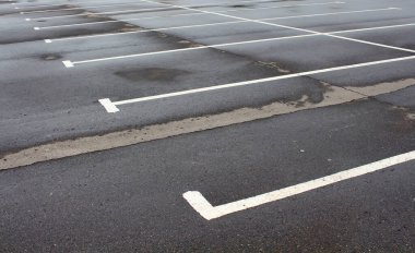 Moskova 'daki garajdaki boş otopark