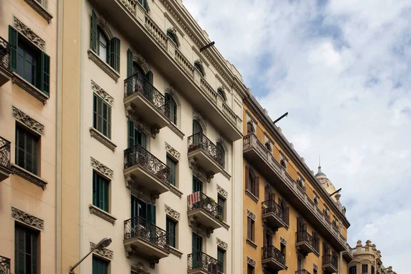 Вид Історичні Традиційні Типові Будівлі Демонструють Іспансько Каталонський Архітектурний Стиль — стокове фото