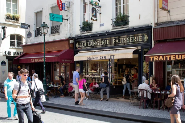 Gente Camina Por Famosa Calle Rue Montorgueil París Lugar Tradicional — Foto de Stock