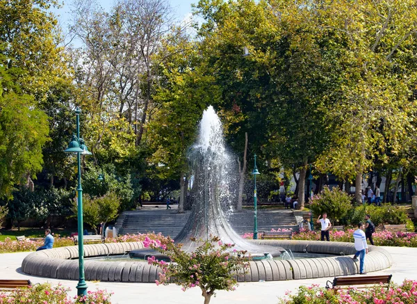 Veduta Una Vecchia Fontana Taksim Gezi Park Istanbul Una Giornata — Foto Stock