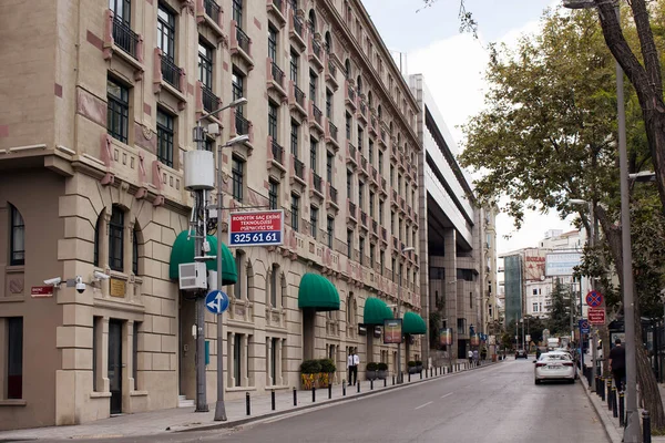 Vista Uma Rua Principal Chamada Tesvikiye Avenue Nisantasi Istambul Que — Fotografia de Stock